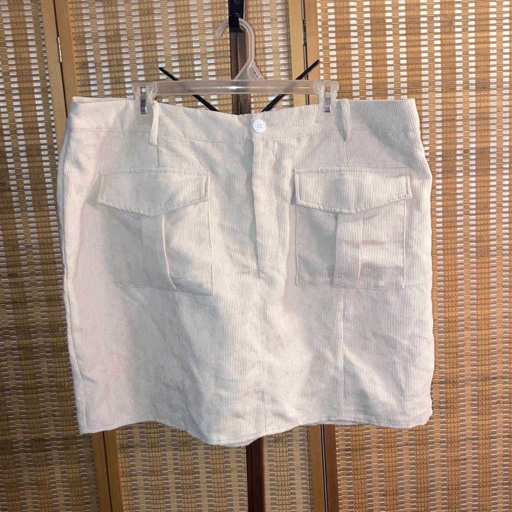NWT Shein | Women’s Cream Corduroy Mini Skirt - Size 3X